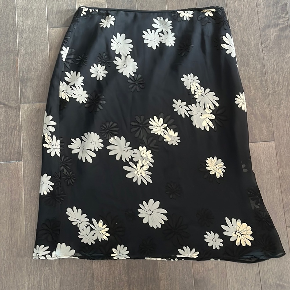 Liz Claiborne Flowy Silk Blend Black & Cream Skirt – 12